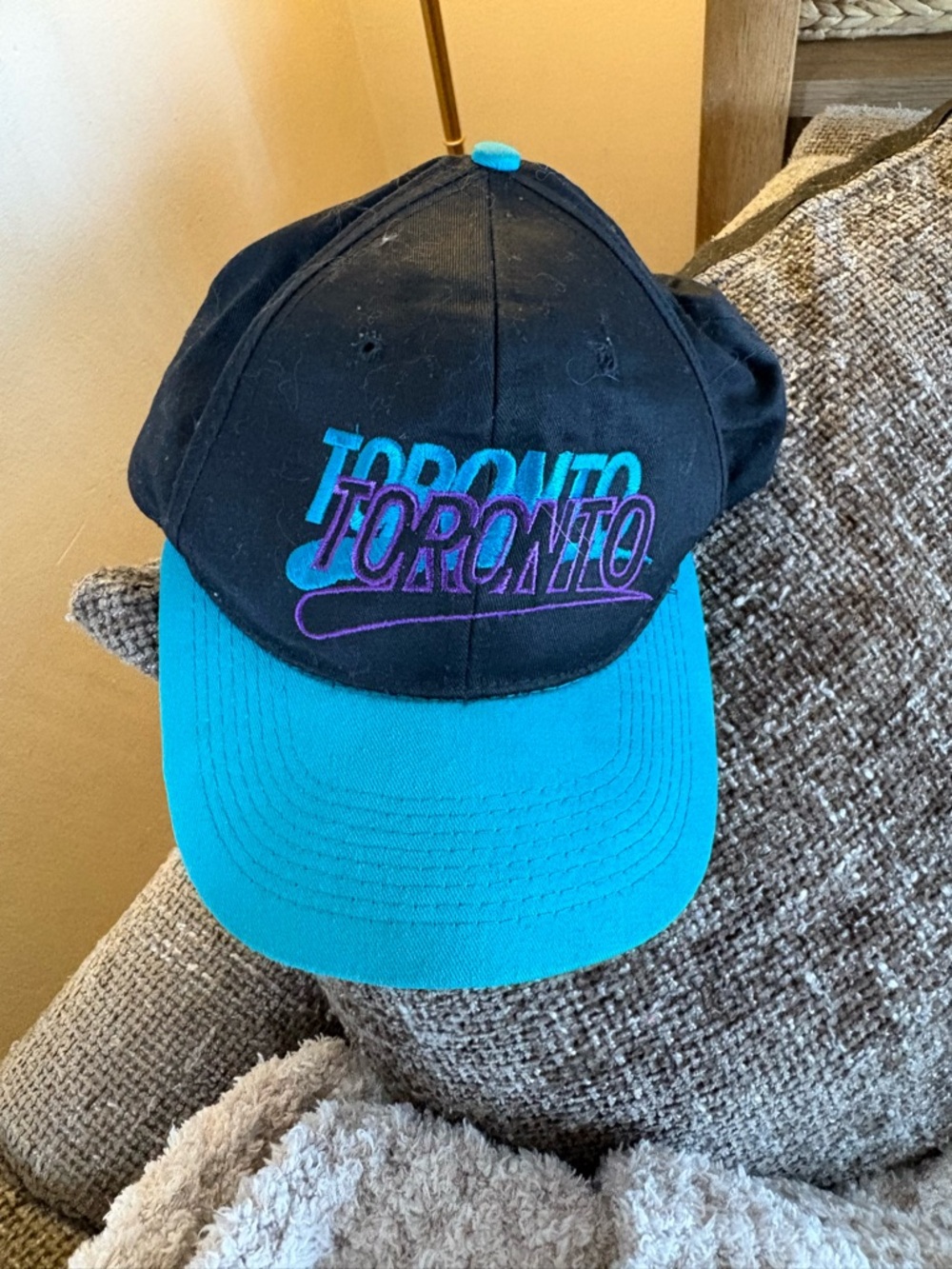 Vintage Toronto hat